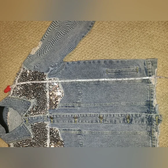 Veveret Denim Jacket With Sequin Detail Size Small Or Medium NWOT New - Picture 13 of 13